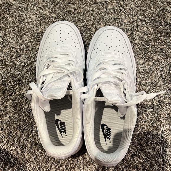 Nikes great condition worn once just don’t like the fit on my foot - Picture 2 of 3